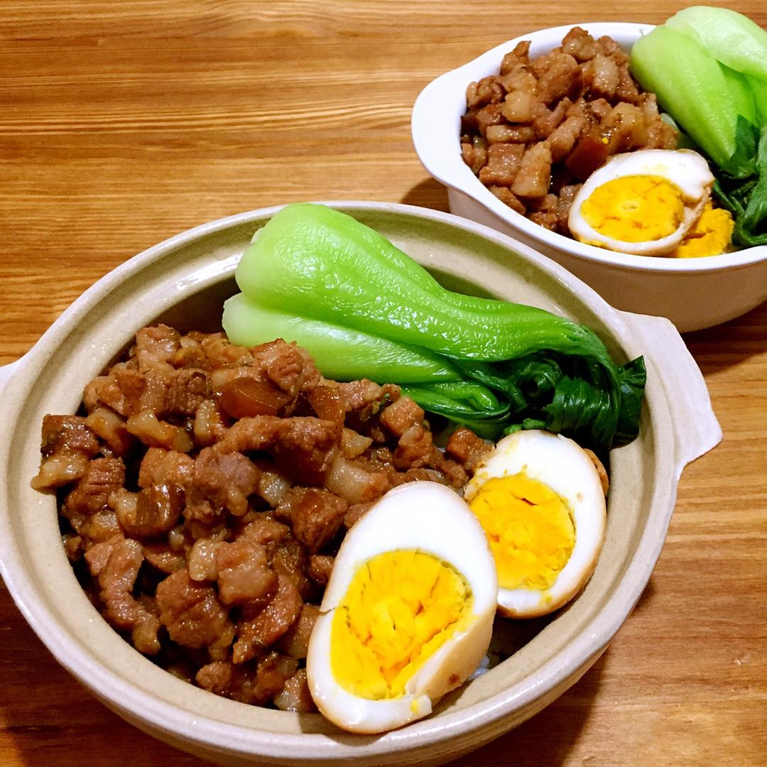 洋葱酥卤肉饭