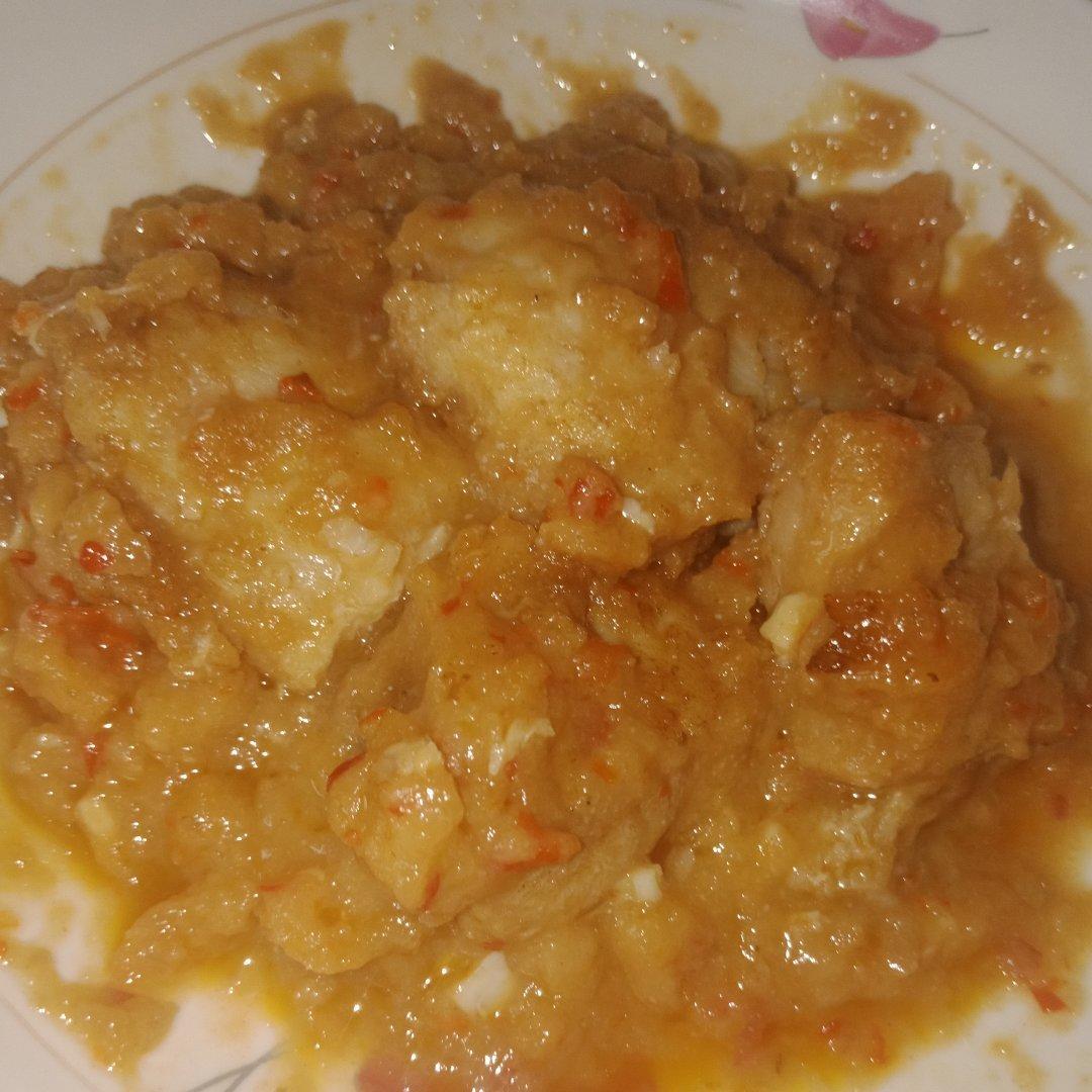 番茄味的水煮巴沙鱼柳，连汤带肉都吃光