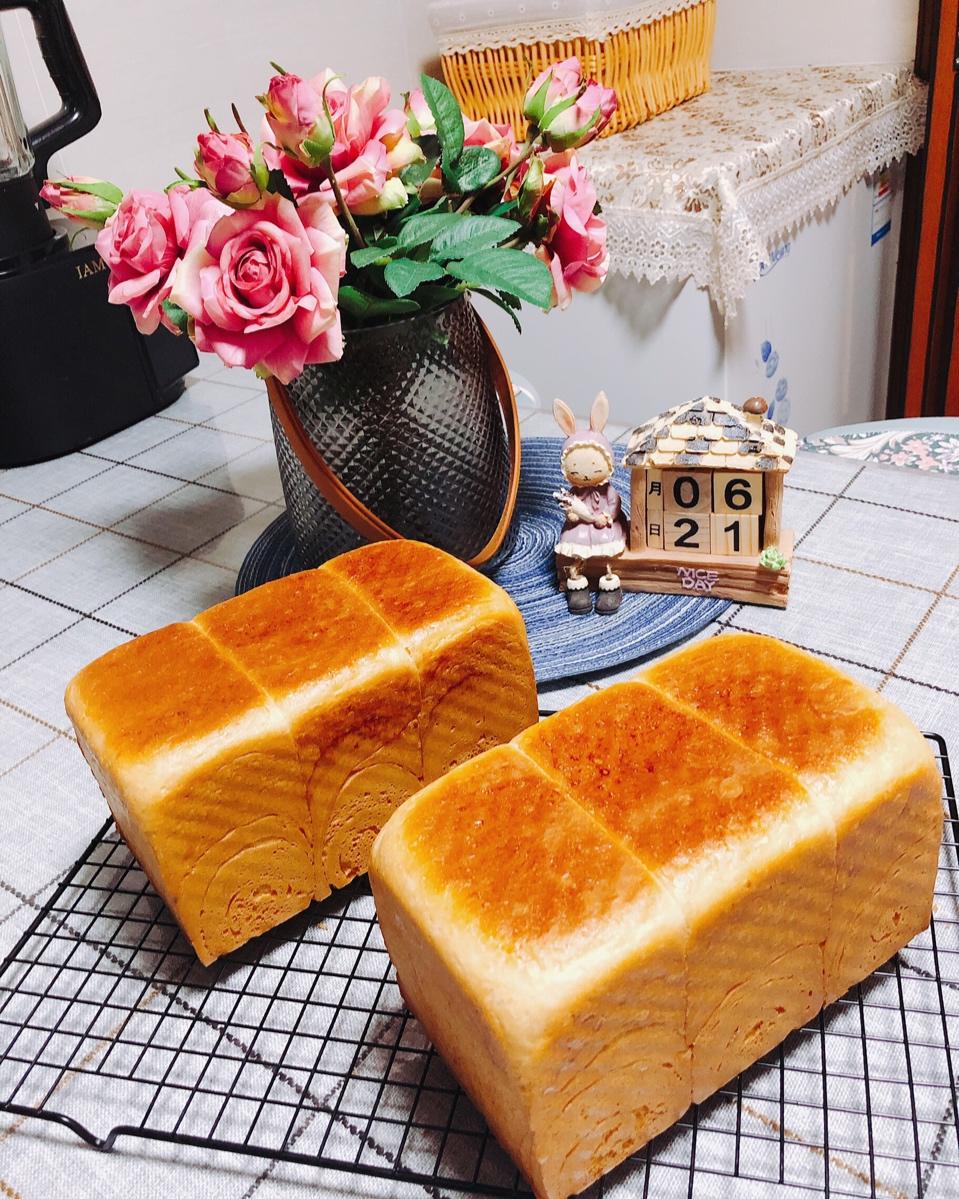 椰奶吐司