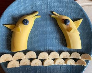 水果拼盘创意海豚香蕉水果切的做法 步骤11