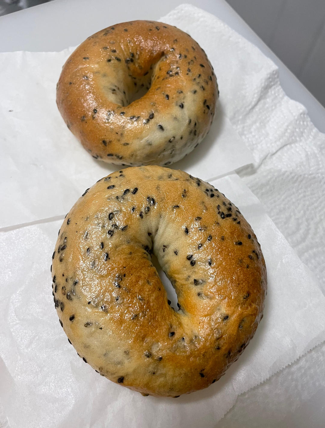 两个芝麻贝果🥯（空气炸锅）