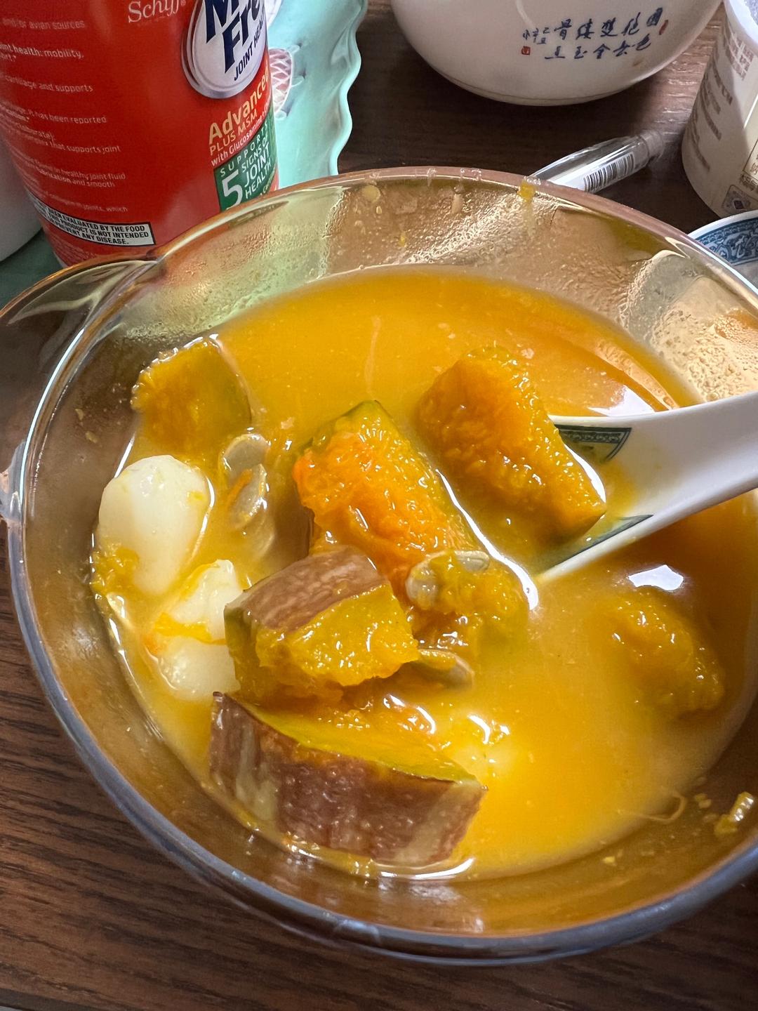 南瓜汤（温州金瓜圆子汤咸甜口）的做法