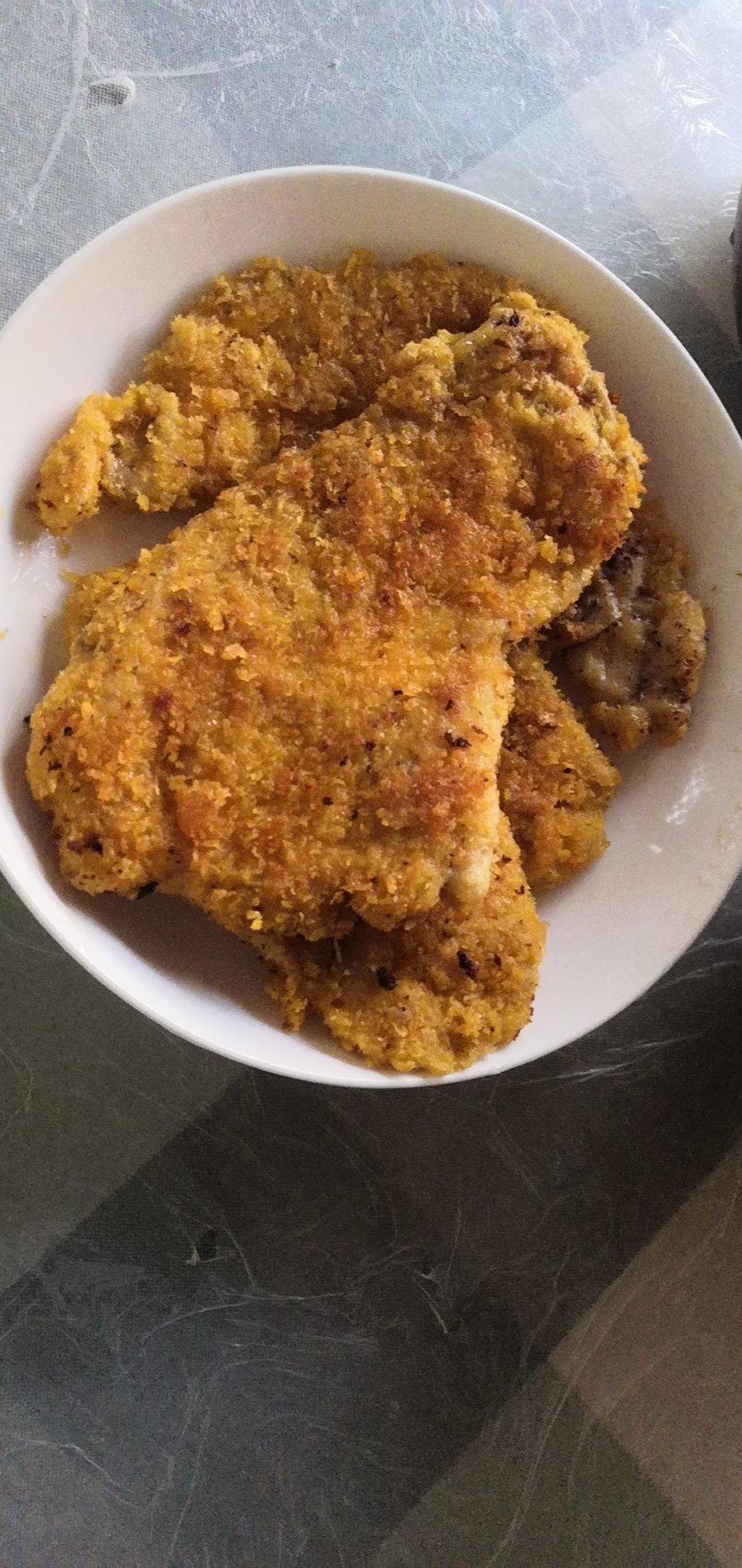 微微靓做的外酥里嫩的炸鸡排