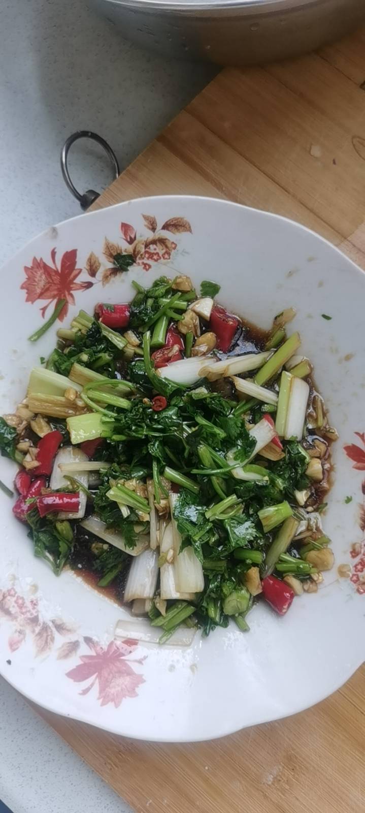 凉拌香菜