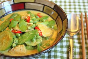 泰式绿咖哩鸡 - 宴客家常总相宜的做法 步骤15