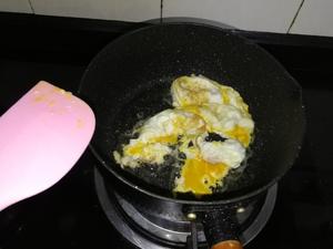 青椒炒蛋的做法 步骤5