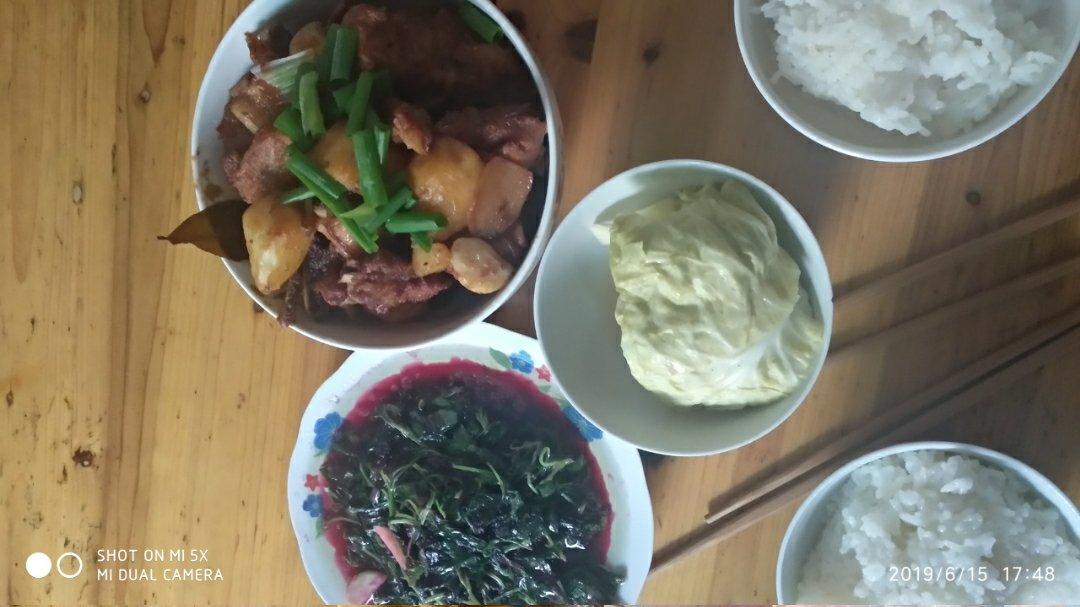 红烧排骨土豆