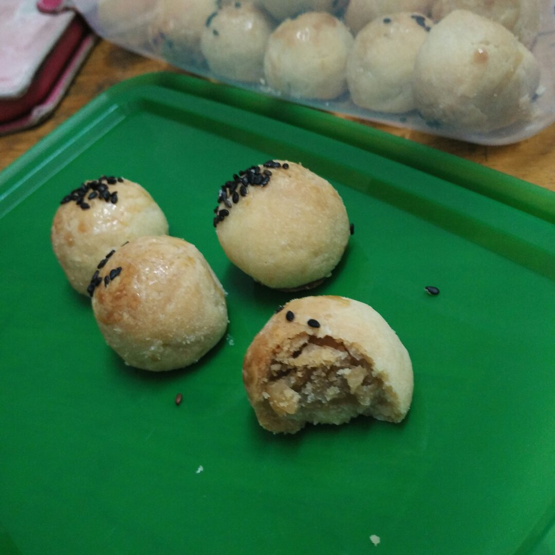 莲蓉一口酥