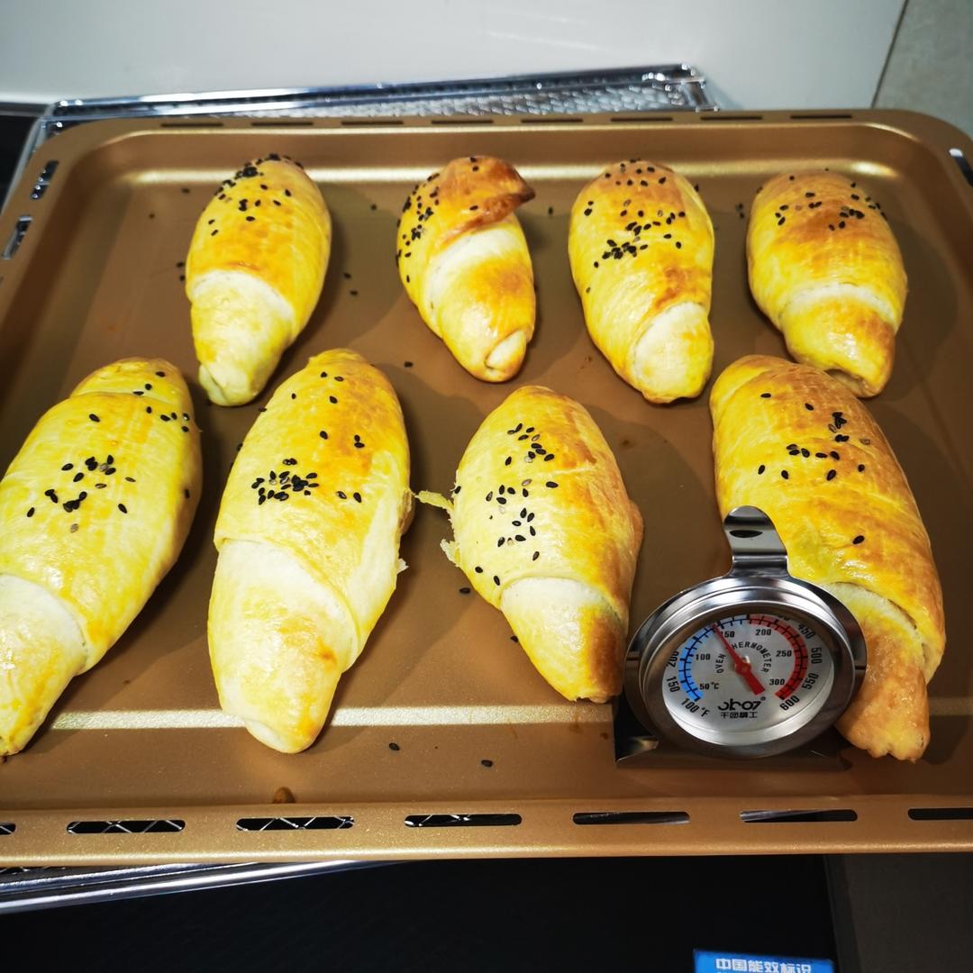 葡萄干面包卷/香甜美味又松软