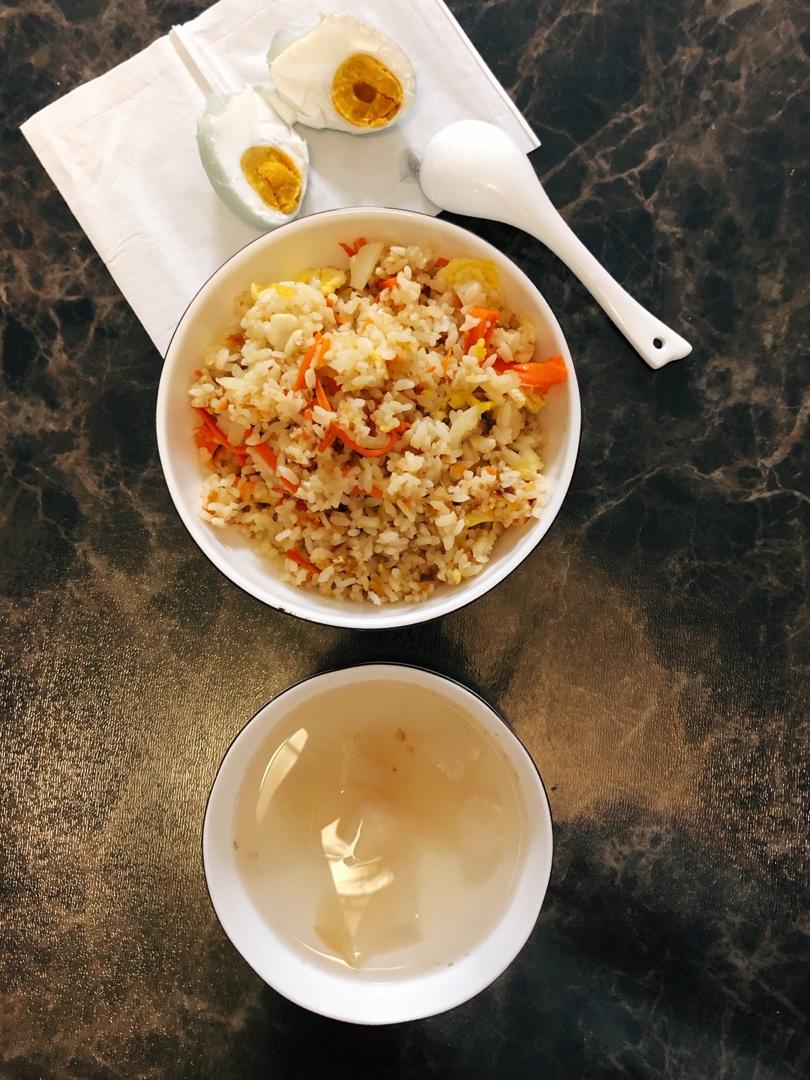 胡萝卜鸡蛋炒饭