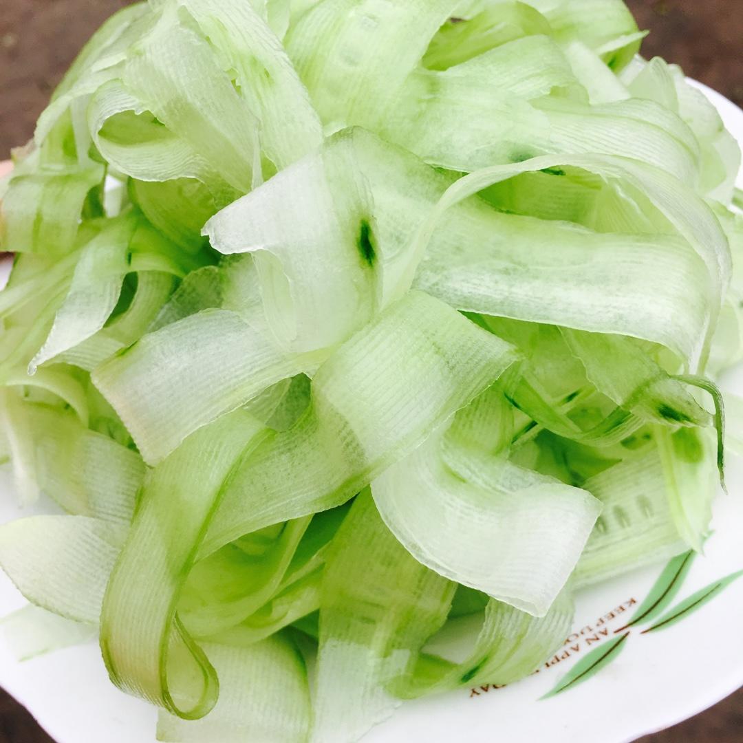 简单的高颜值~蜂蜜拌黄瓜