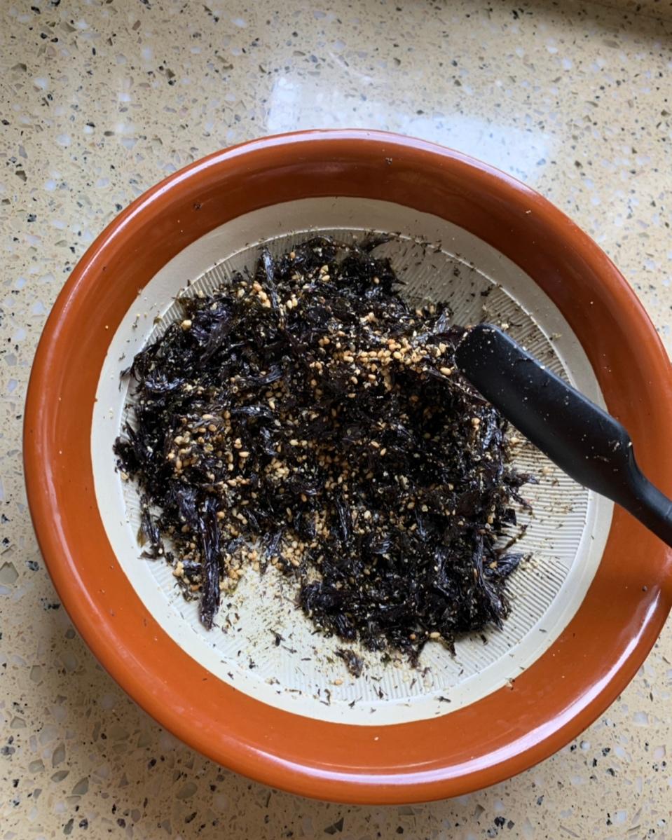 拌饭芝麻海苔