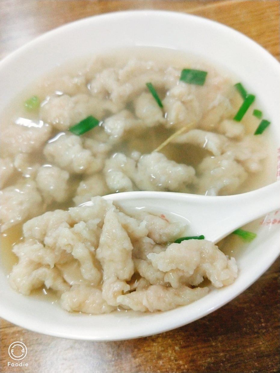 主食 猪肉羹 骨烧汤做的猪肉羹 赞 瘦肉,红薯淀粉,小苏打,盐,鸡精或