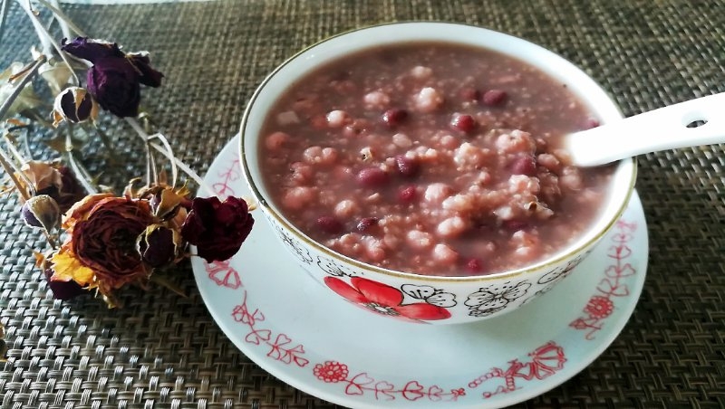 红豆薏仁小米粥的做法
