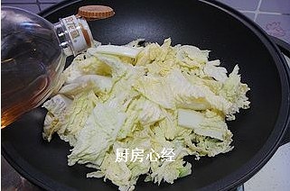小炒无水白菜的做法 步骤6