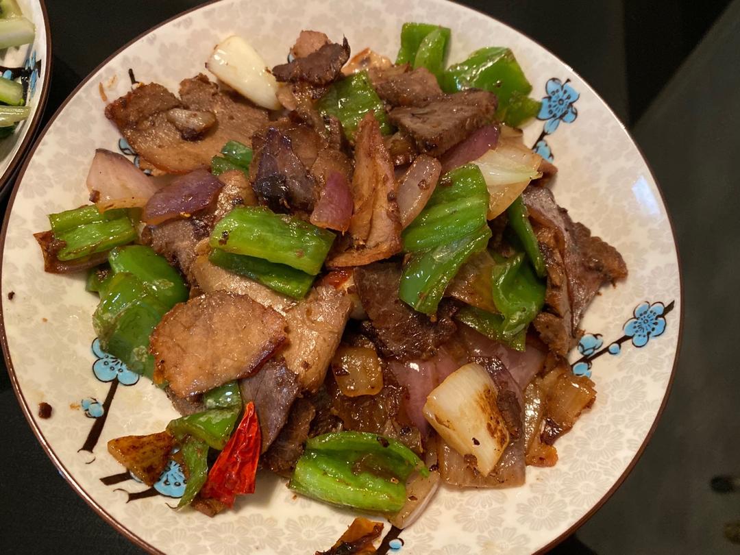 回锅牛肉（青椒洋葱炒牛肉）
