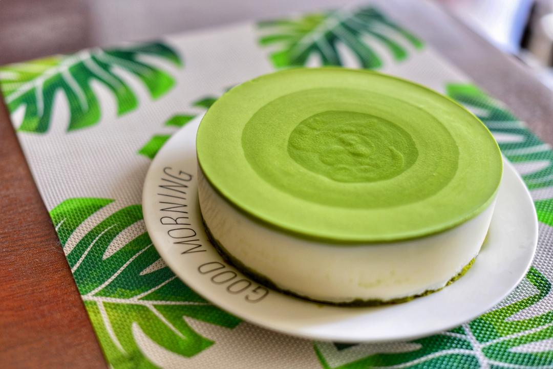 渐变抹茶慕斯蛋糕：我Amanda带着既美又作的抹茶甜点又来了！【曼食慢语】