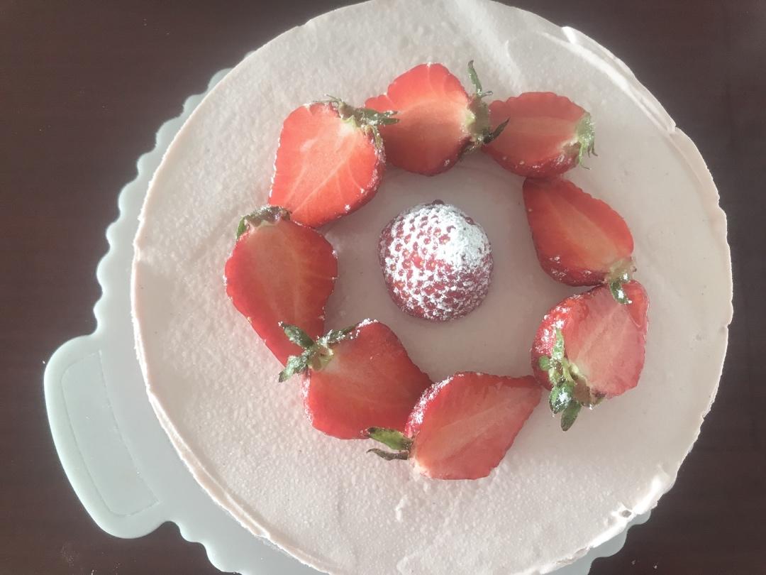 奥利奥草莓酸奶慕斯蛋糕（6寸）