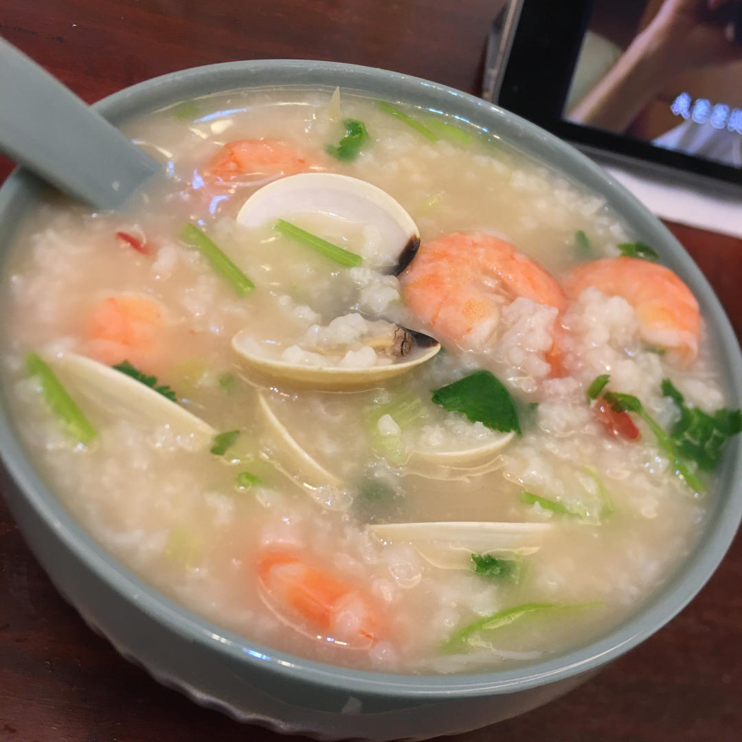 正宗潮汕虾蟹砂锅粥