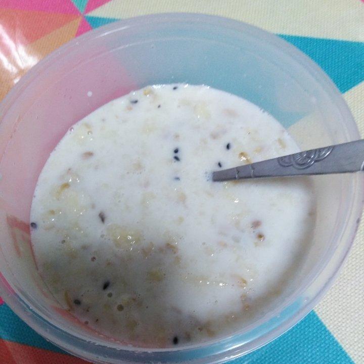 食美粥-水果粥系列|“香蕉奶香麦片粥”砂锅炖锅做法易学易做 香蕉牛奶燕麦片粥宝宝辅食 营养早餐