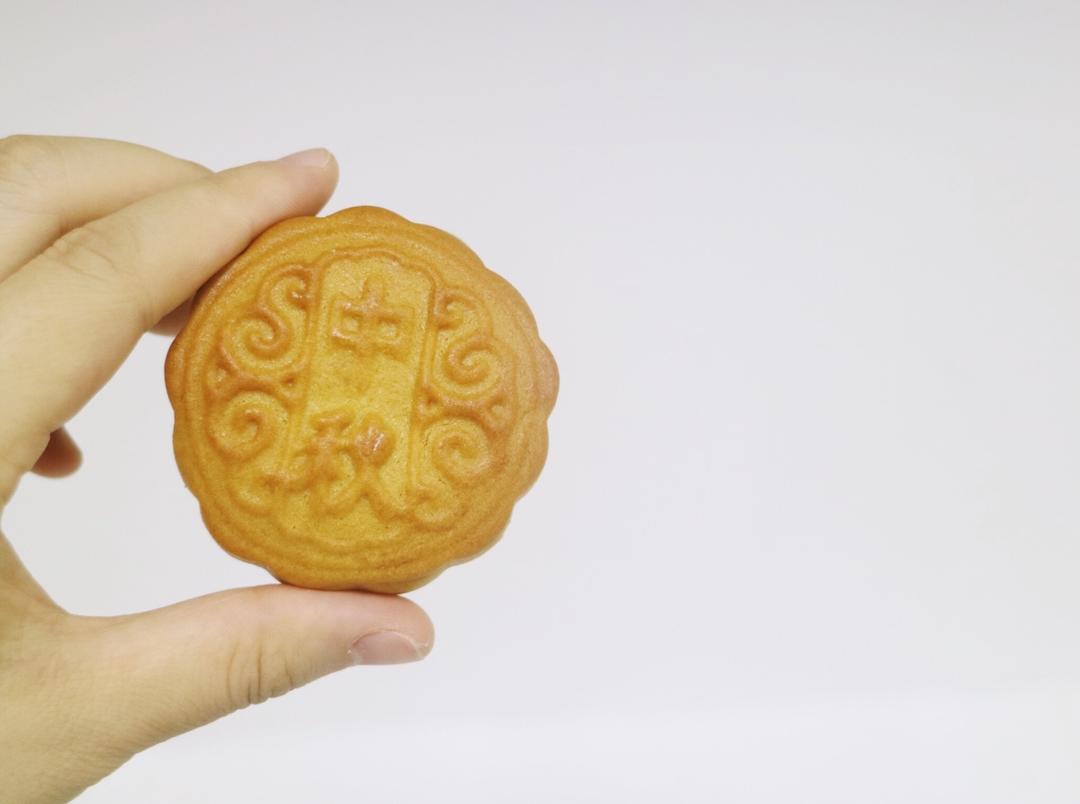 广式月饼—蛋黄莲蓉月饼