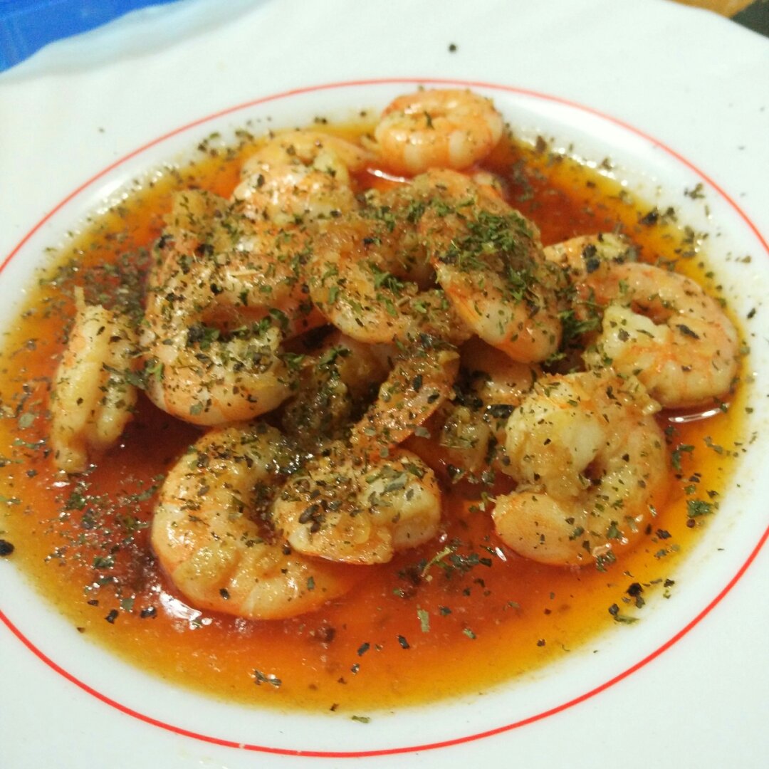 蒜油醉虾球 Gambas al Ajillo（shrimp in garlic olive oil）