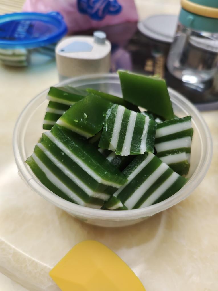 斑斓椰汁千层糕