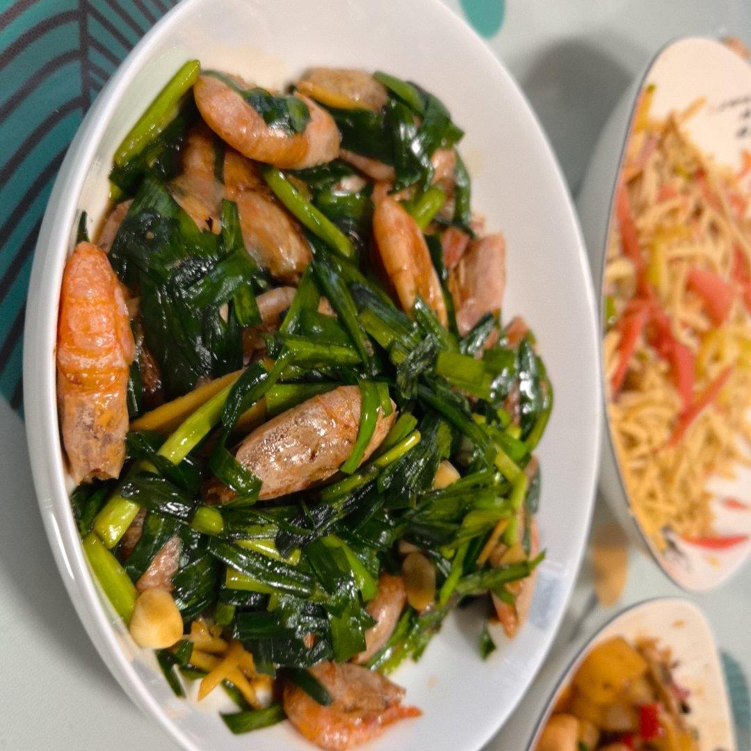 韭菜炒河虾，鲜美极了！一定要试一次