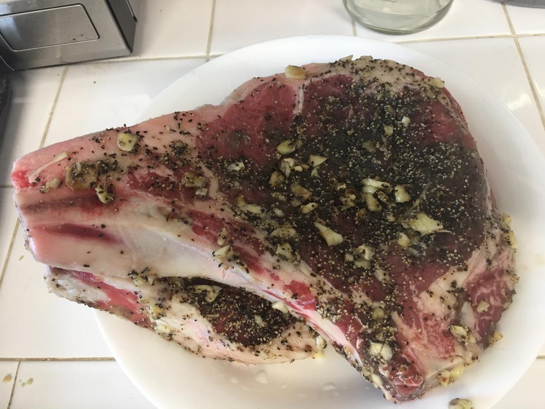 西式烤肋眼牛排