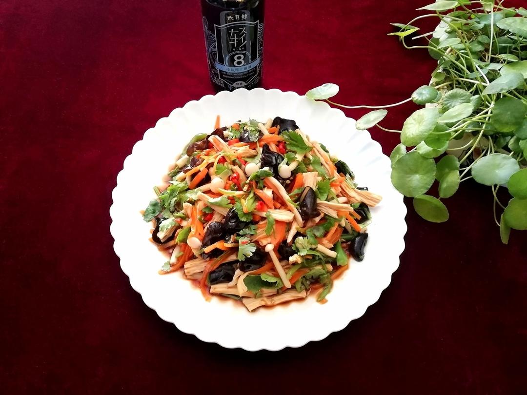 简单四步做出健康美味的凉拌素什锦的做法