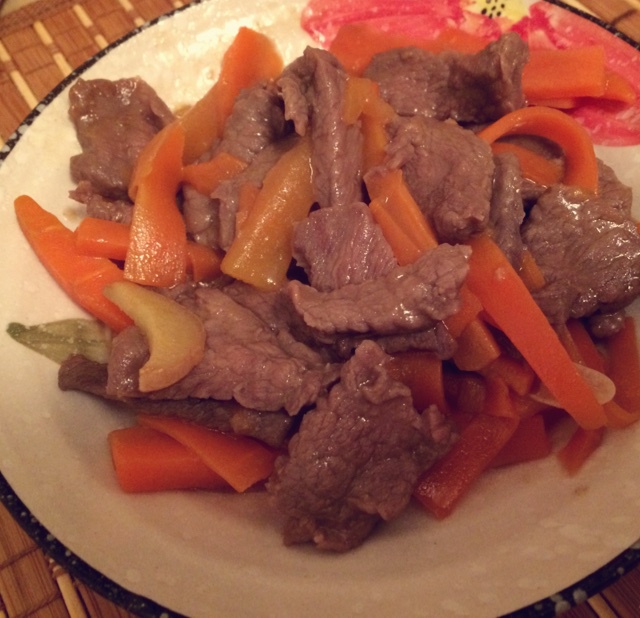胡萝卜炒牛肉