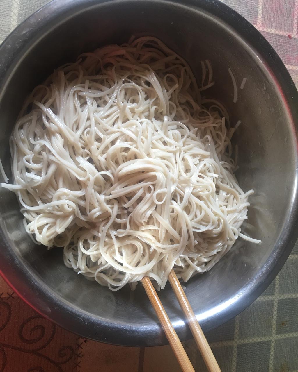 姥姥的爽口凉面！（干拌挂面）