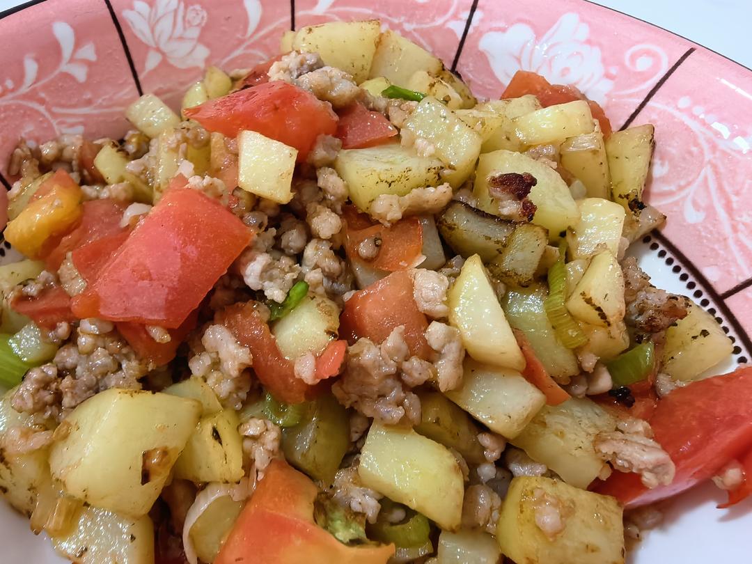 肉末土豆盖饭
