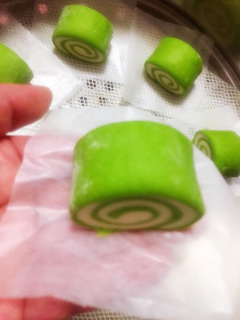 菠菜汁双色刀切馒头