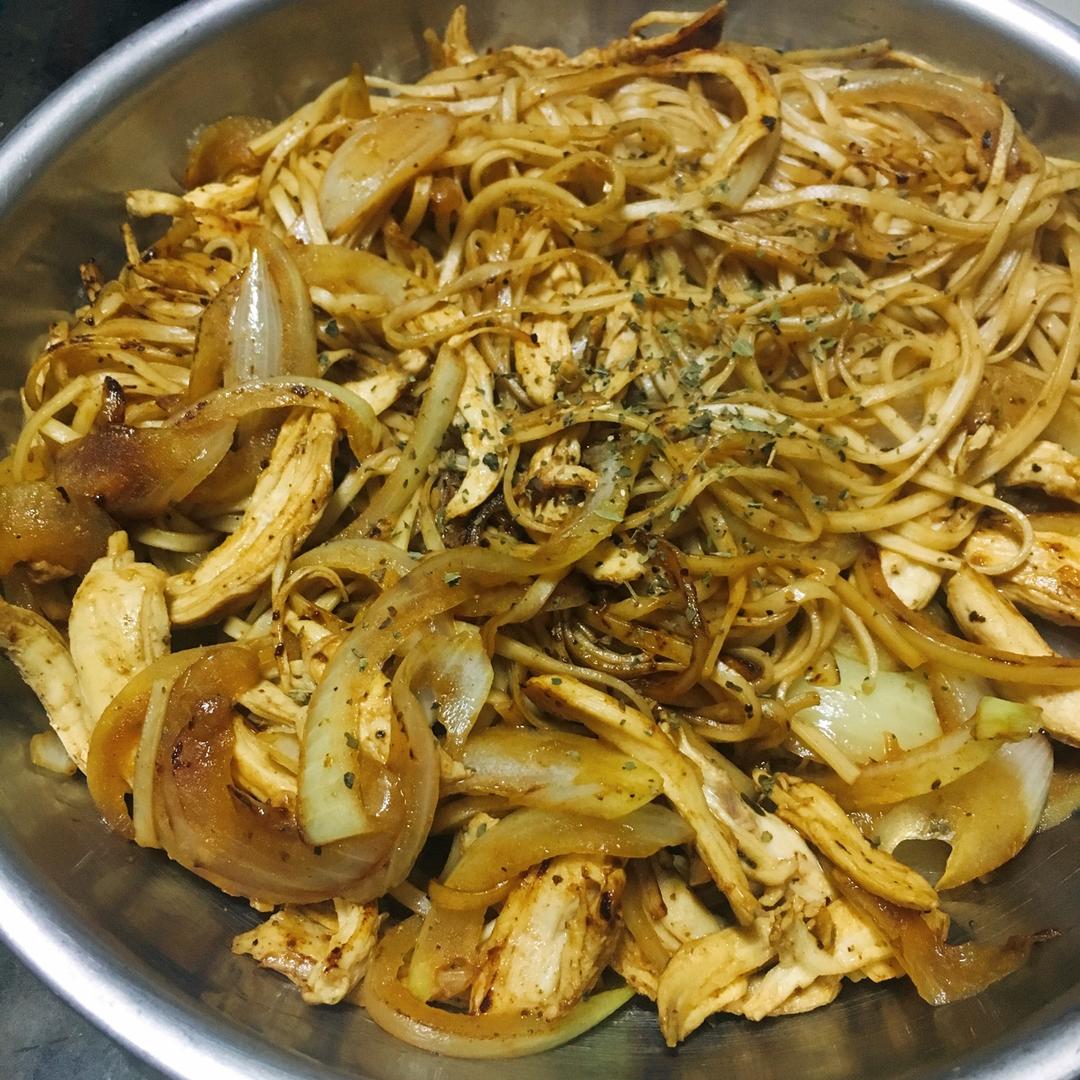 黑椒鸡丝意面