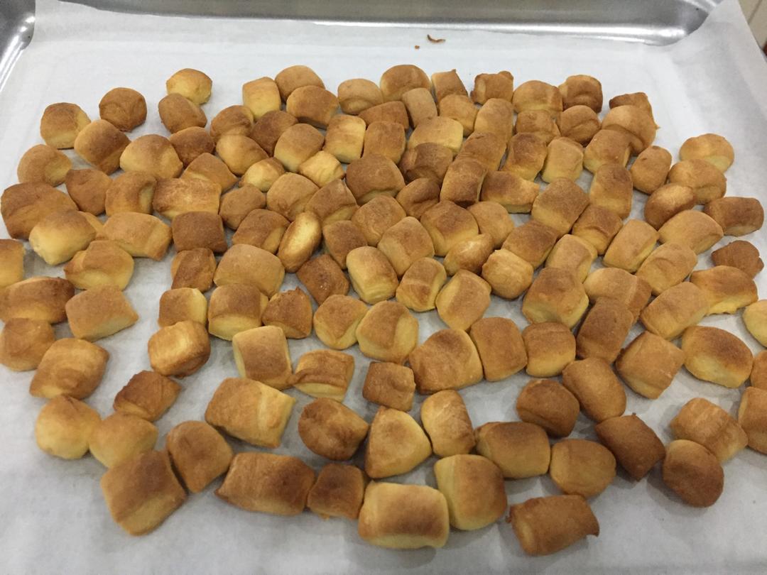 小石头饼干。