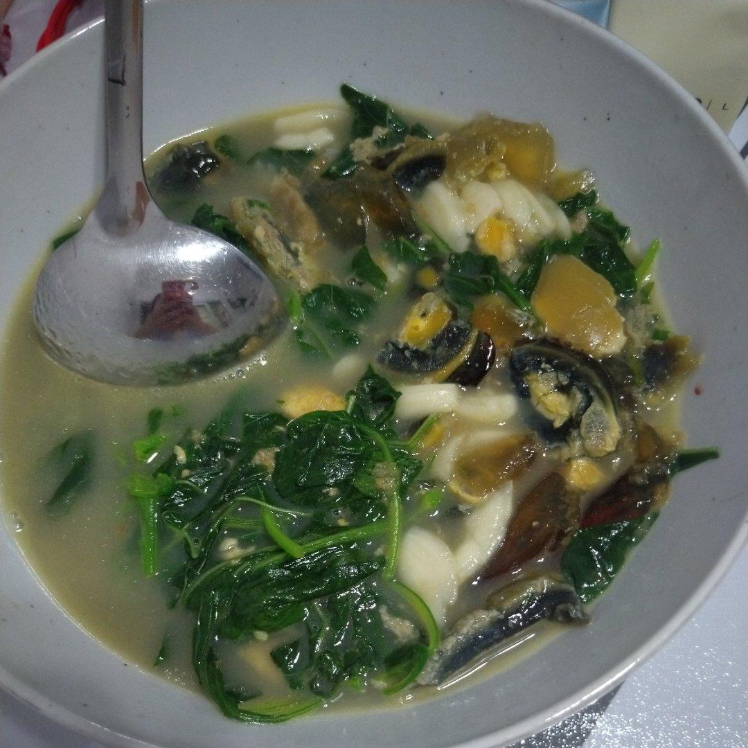 独特风味汉菜皮蛋汤