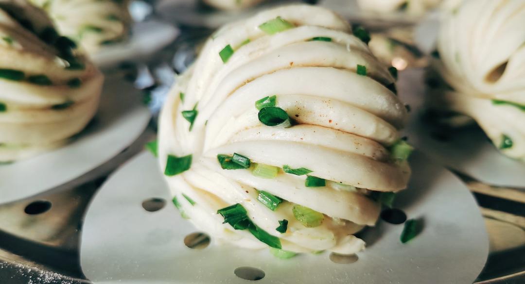 葱油花卷，一根筷子卷出漂亮的造型