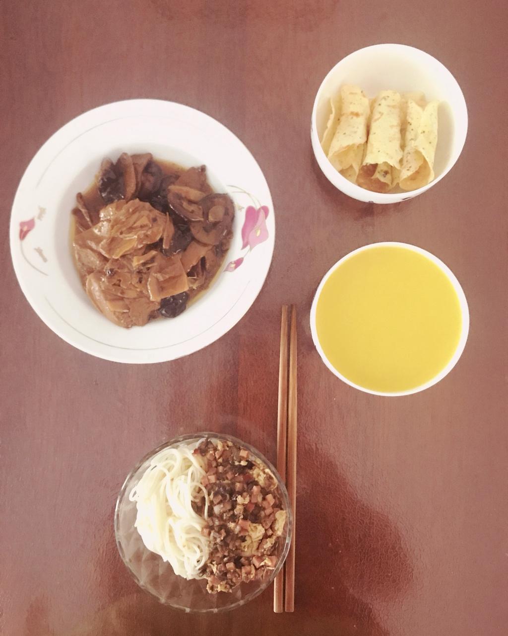 堂妈教你做脆脆的黑芝麻蛋卷