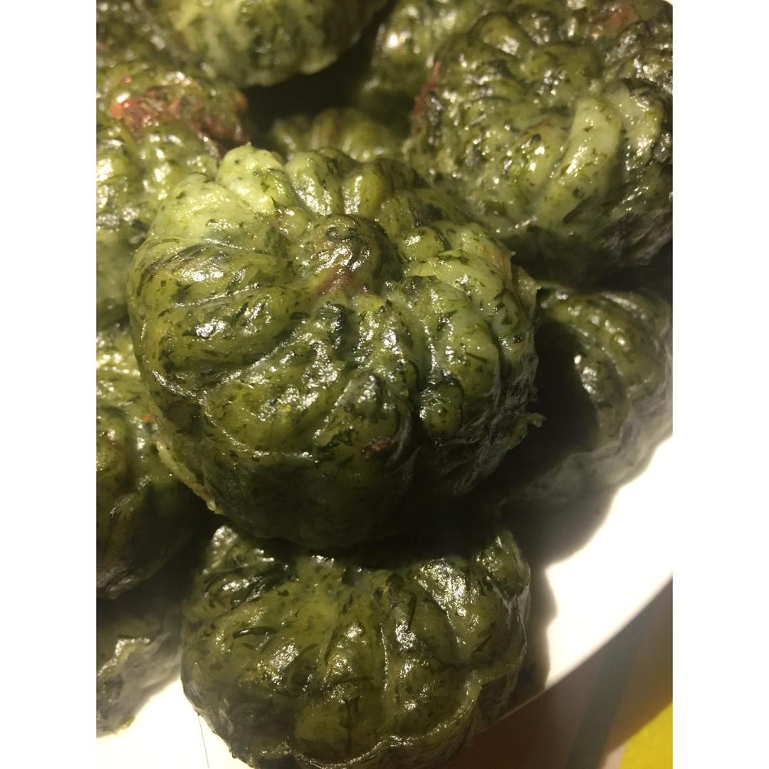 清明节的艾饺和艾麦果