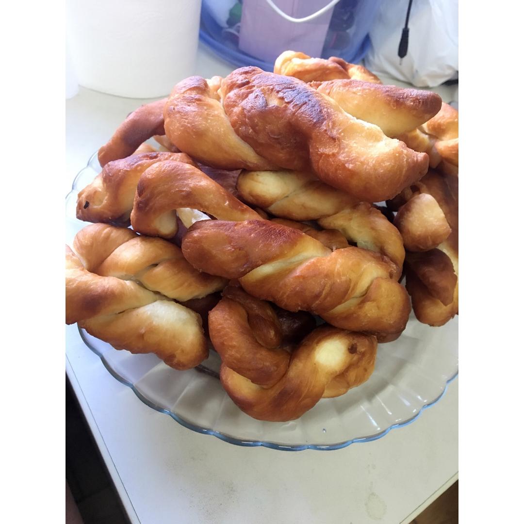 鲜奶软麻花