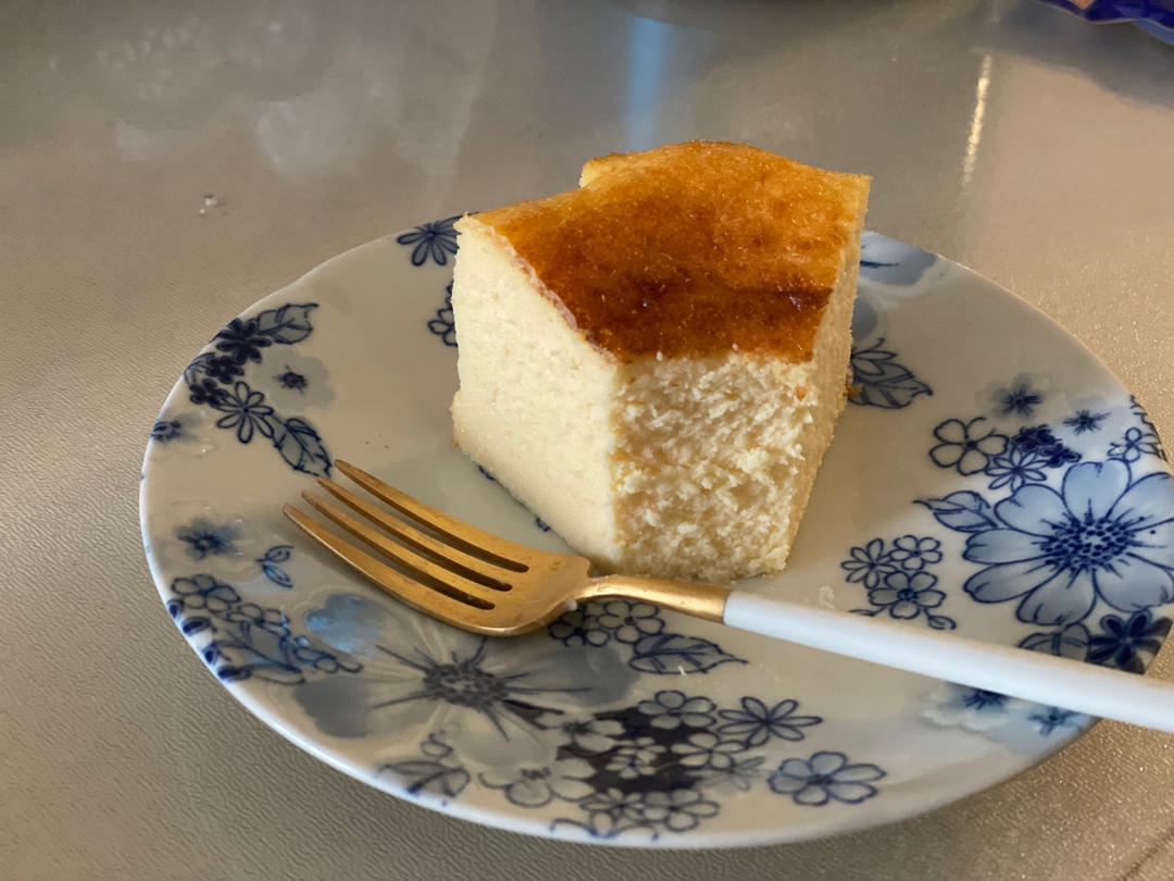 小山进公开食谱-使用大量牛奶，无淡奶油的巴斯克乳酪蛋糕