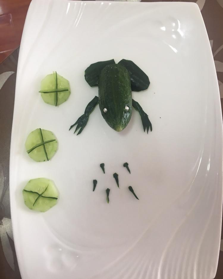 蔬果创意黄瓜青蛙