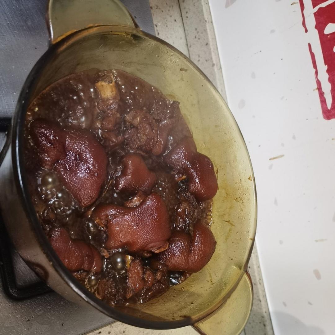 美味的家常菜：红烧猪蹄