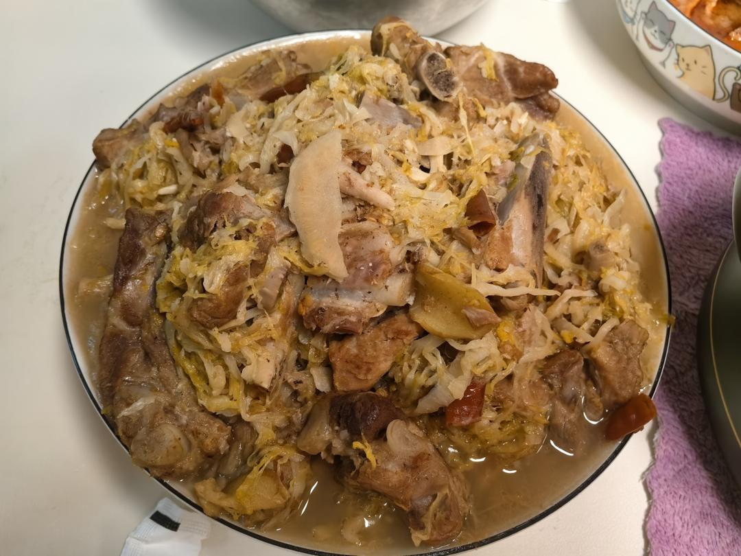 东北酸菜炖排骨