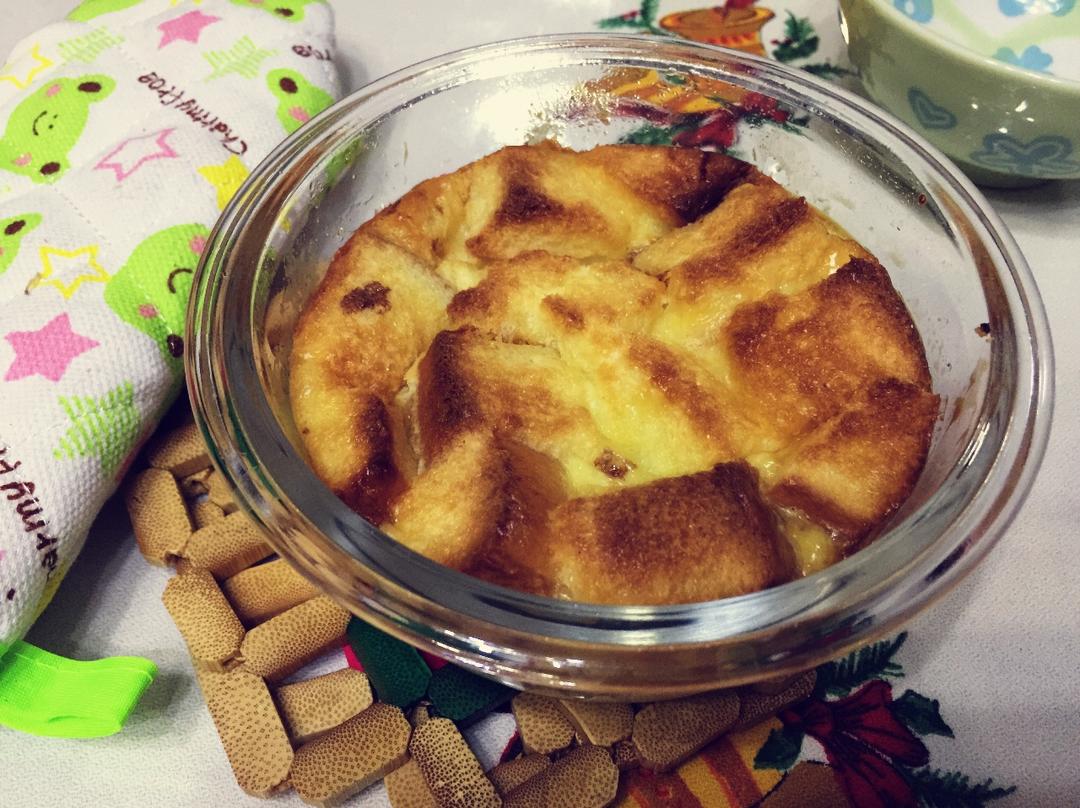快手早餐面包布丁 | 消耗剩余吐司及淡奶油的好方法
