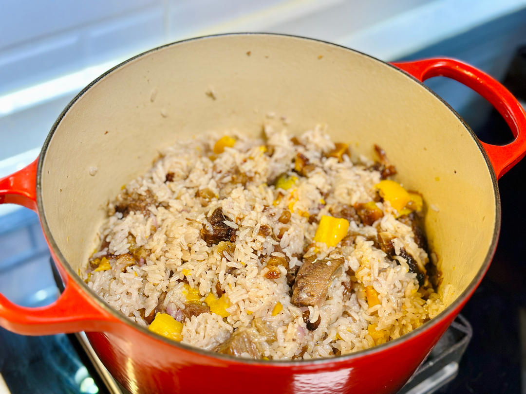 新疆羊排抓饭（出锅后米粒分明的秘密）