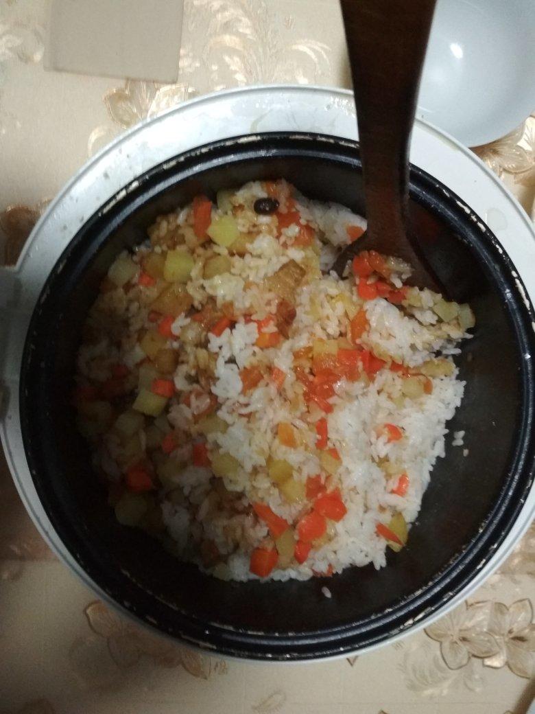 酱香味的肉焖番茄大米饭、简单易做、吃到停不下来