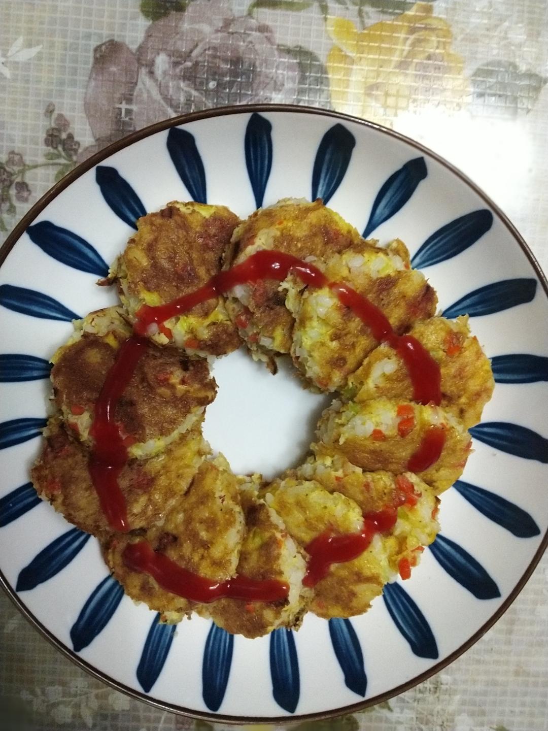 米饭蛋饼（剩米饭煎蛋饼）