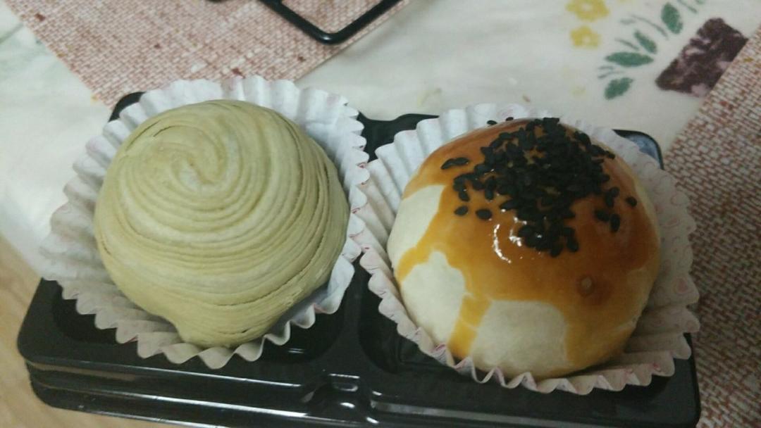 蛋黄酥：抹茶酥：（奶黄味）